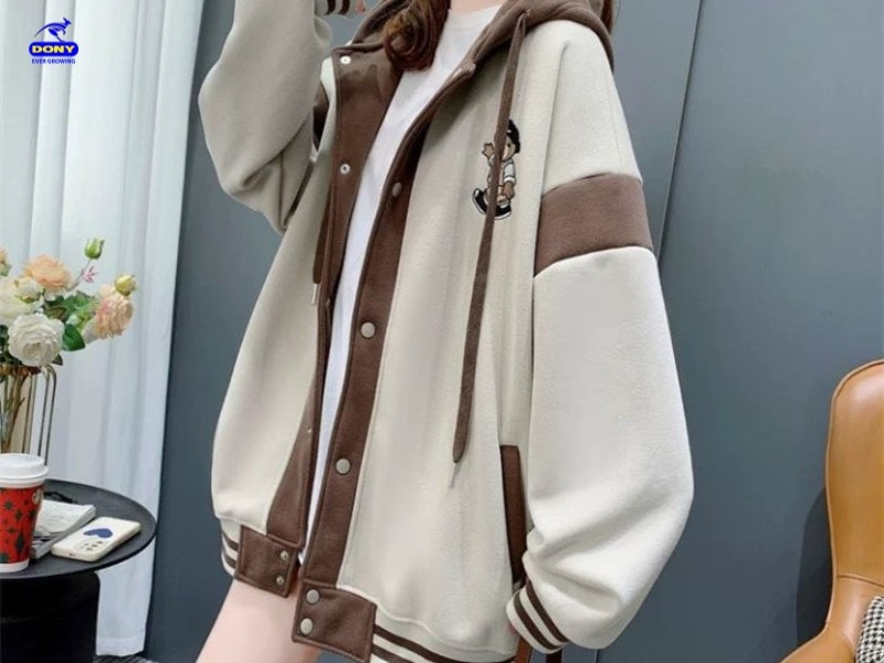 Áo Khoác Nỉ Nữ Bomber Thêu Hình